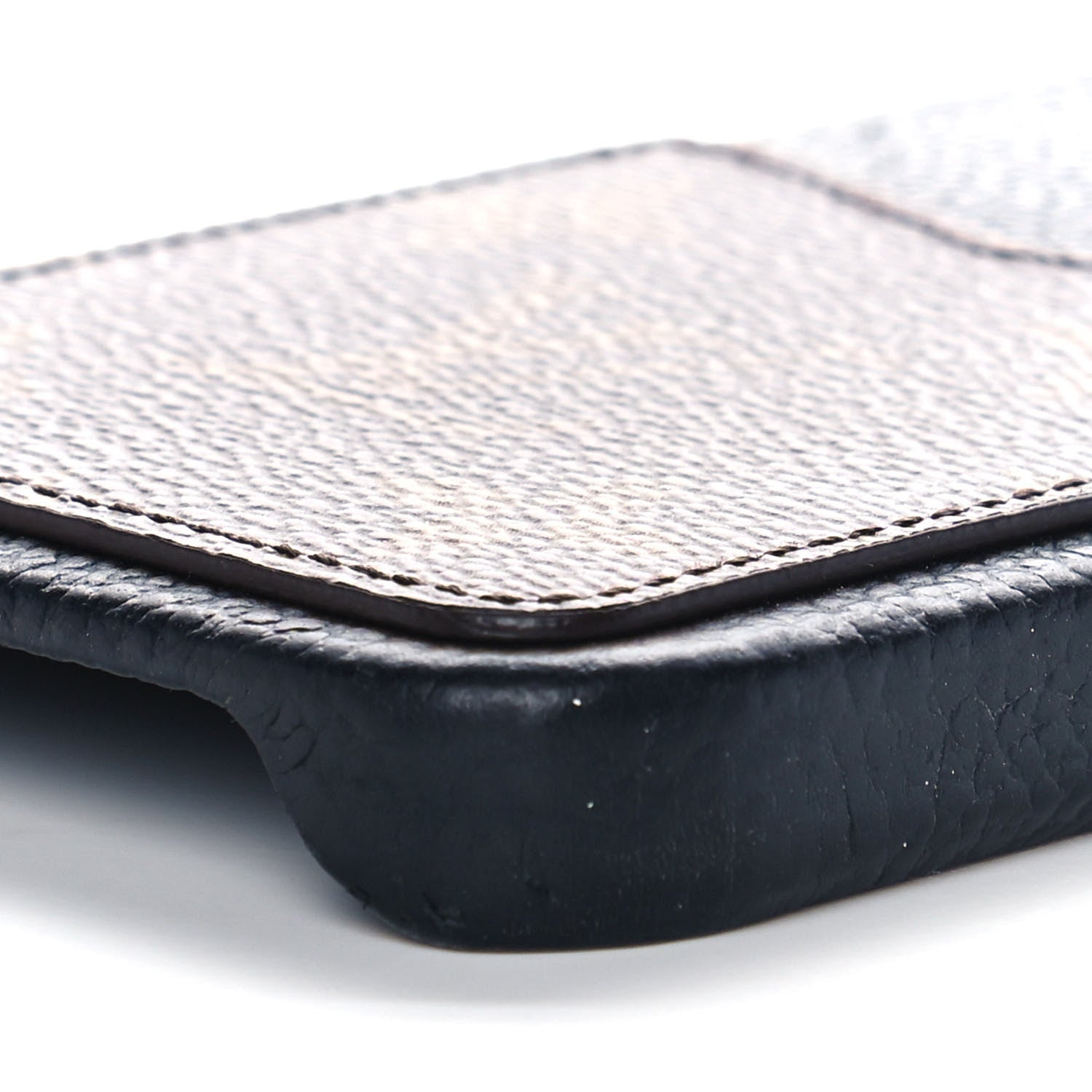 Louis Vuitton Monogram iPhone 12/12 Pro Bumper Black 10 of 13