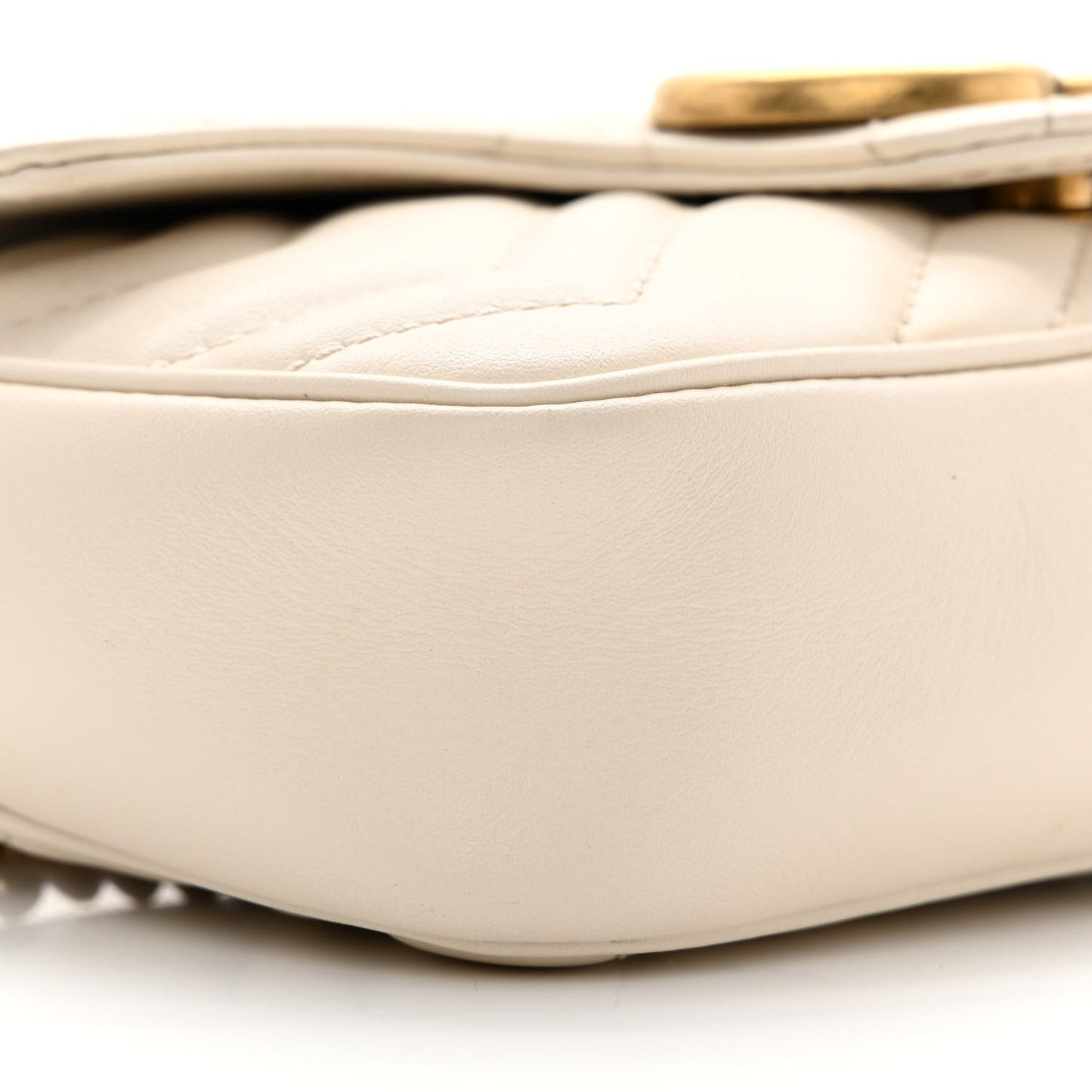 Calfskin Matelasse Super Mini GG Marmont Shoulder Bag White