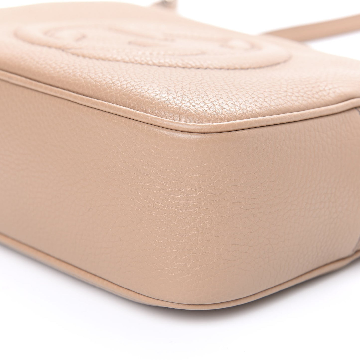 Pebbled Calfskin Small Soho Disco Bag Camelia