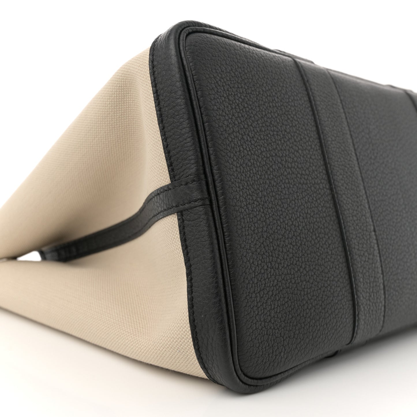 Twill D Negonda Garden Party 36 MM Tote Beton Black