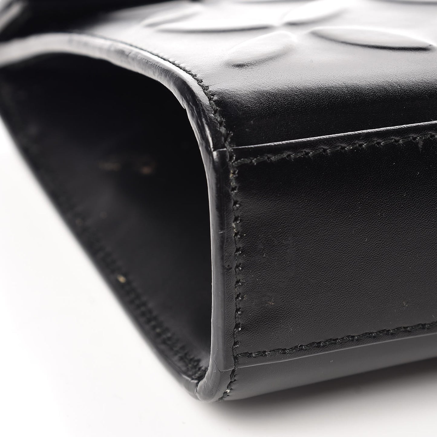 Calfskin Relief Grande Petale Pochette Clutch Black