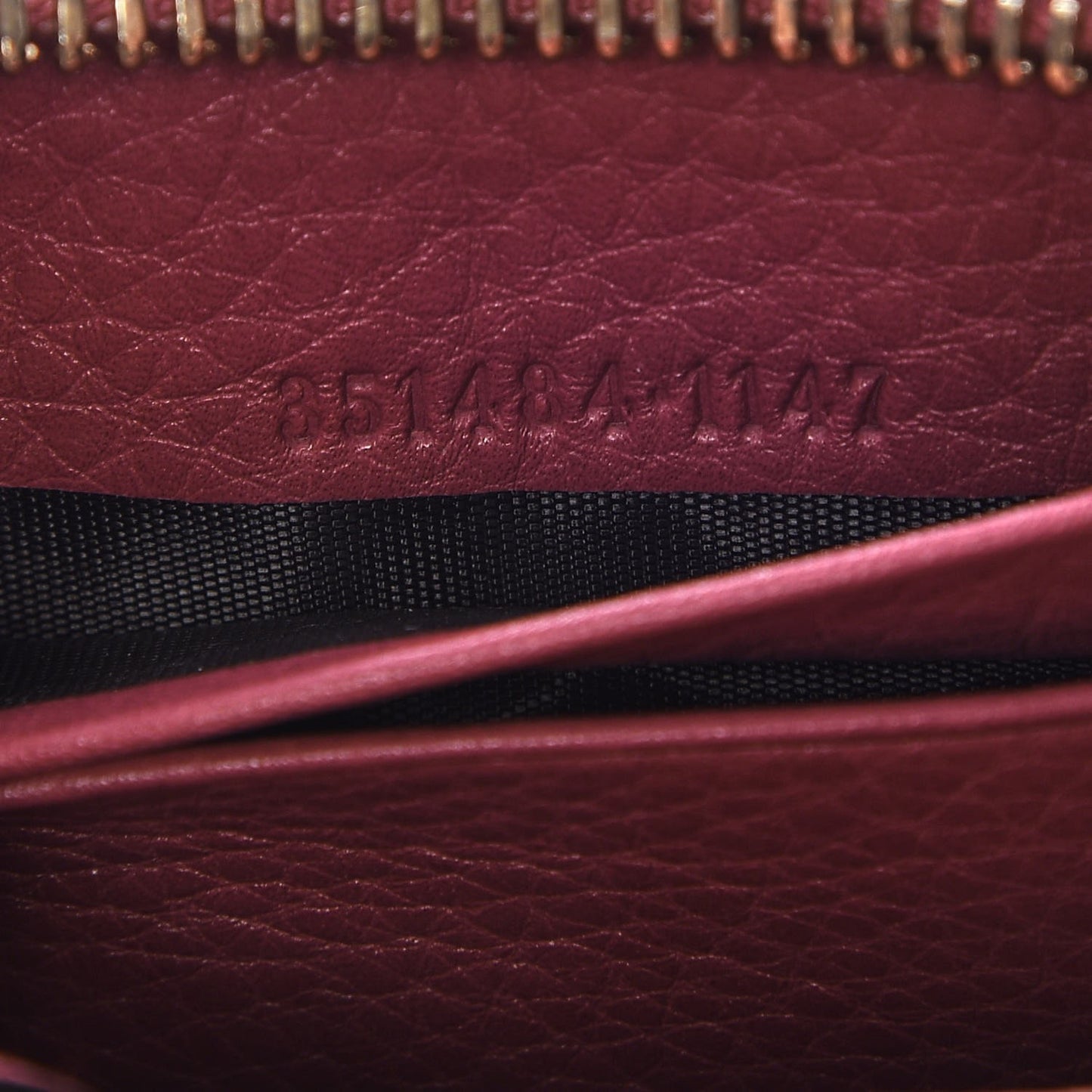Pebbled Calfskin Soho Compact Disco Zip Around Wallet Peonia Flower