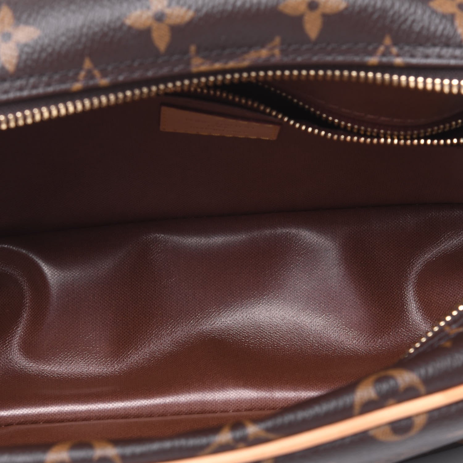 Louis Vuitton Monogram Toiletry Bag 25 5 of 15