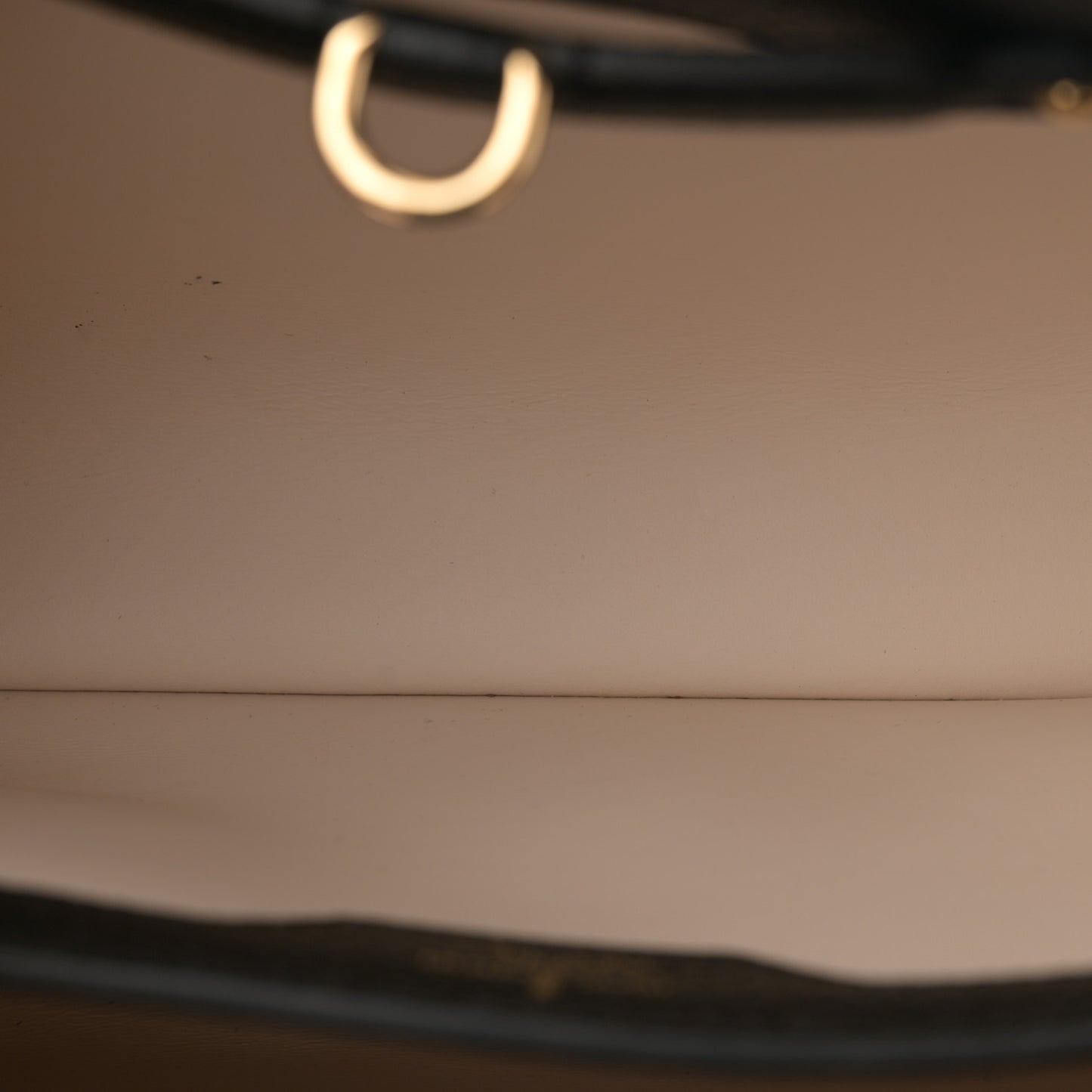 Taurillon Enamel Flower Padlock Chain Capucines BB Black