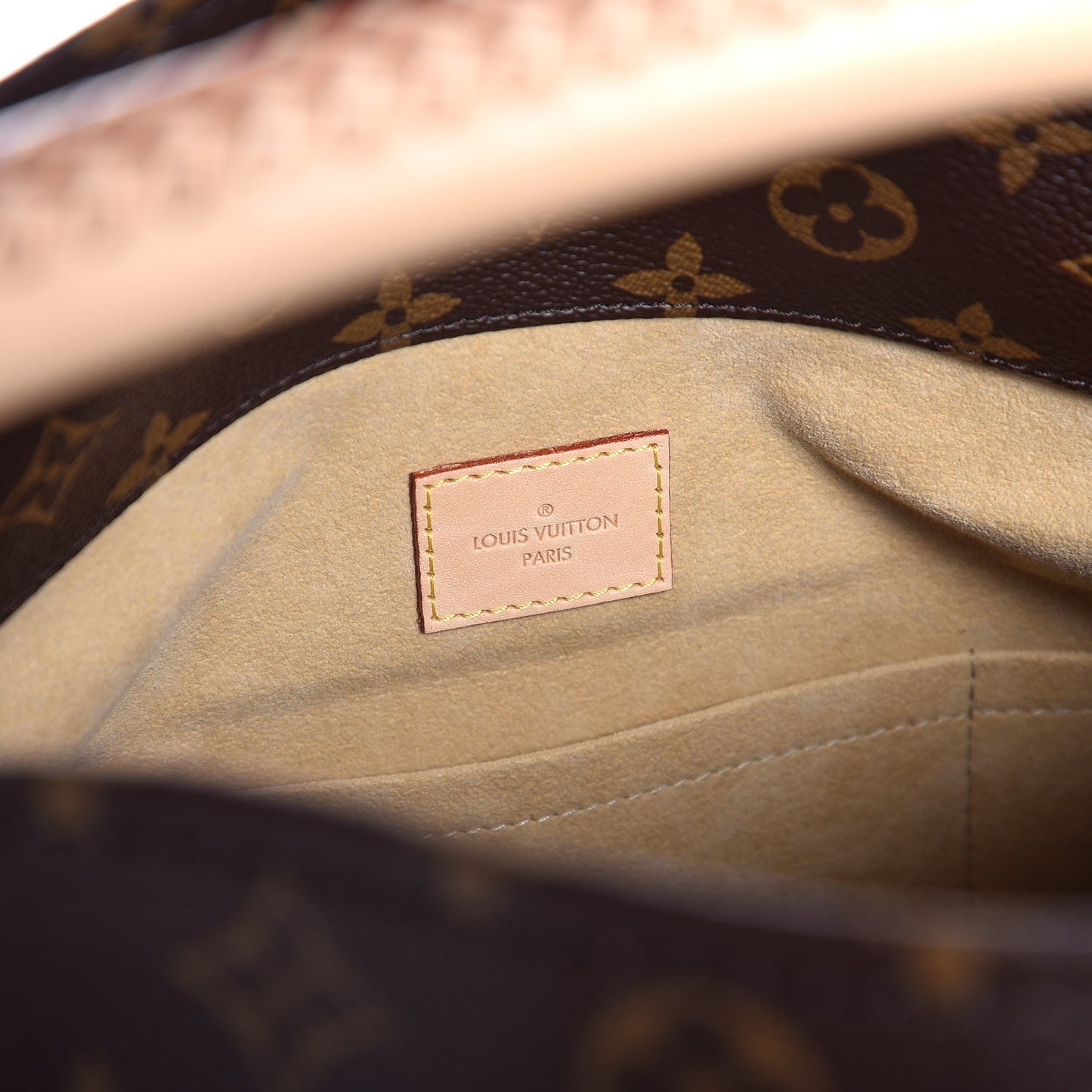 Monogram Artsy MM