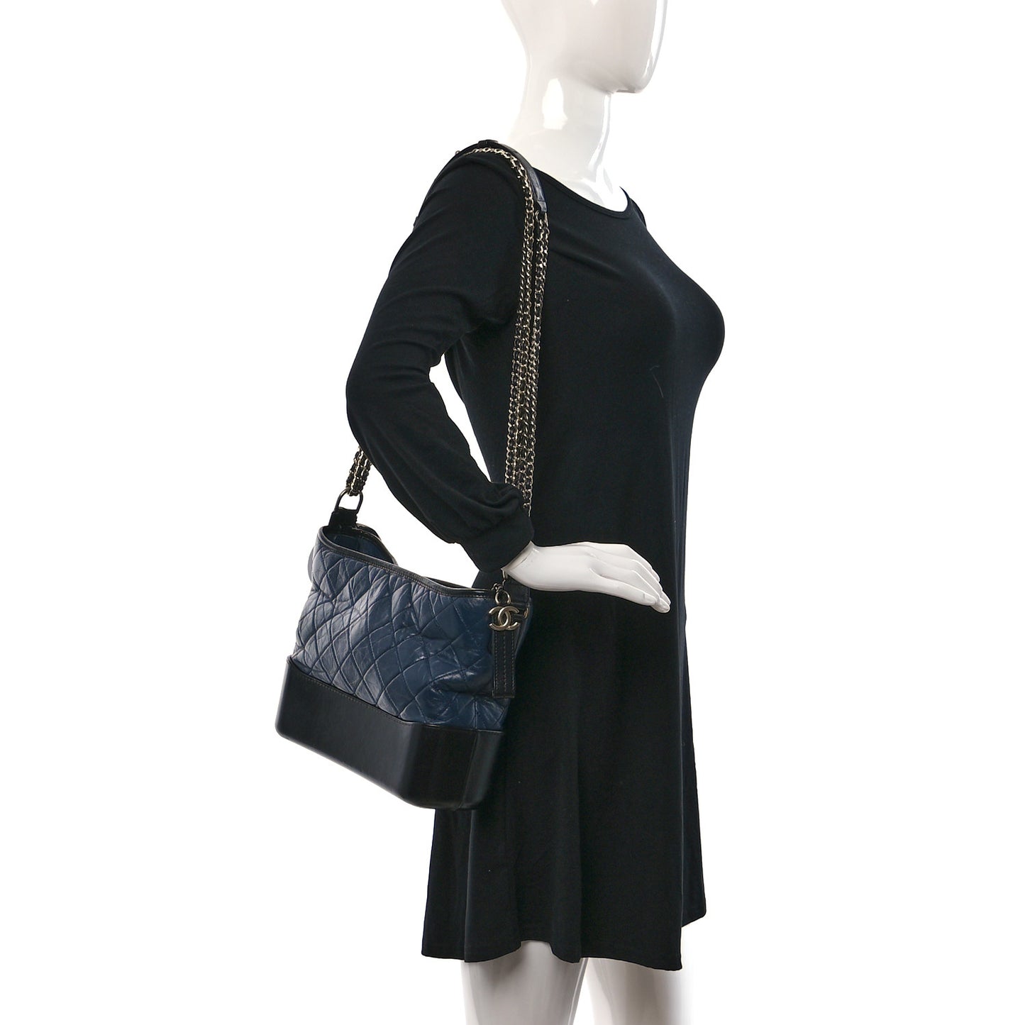 Aged Calfskin Quilted Medium Gabrielle Hobo Navy Black