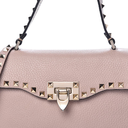 Valentino Garavani Pebbled Calfskin Small Rockstud Single Handle Flap Bag Poudre 19 of 21
