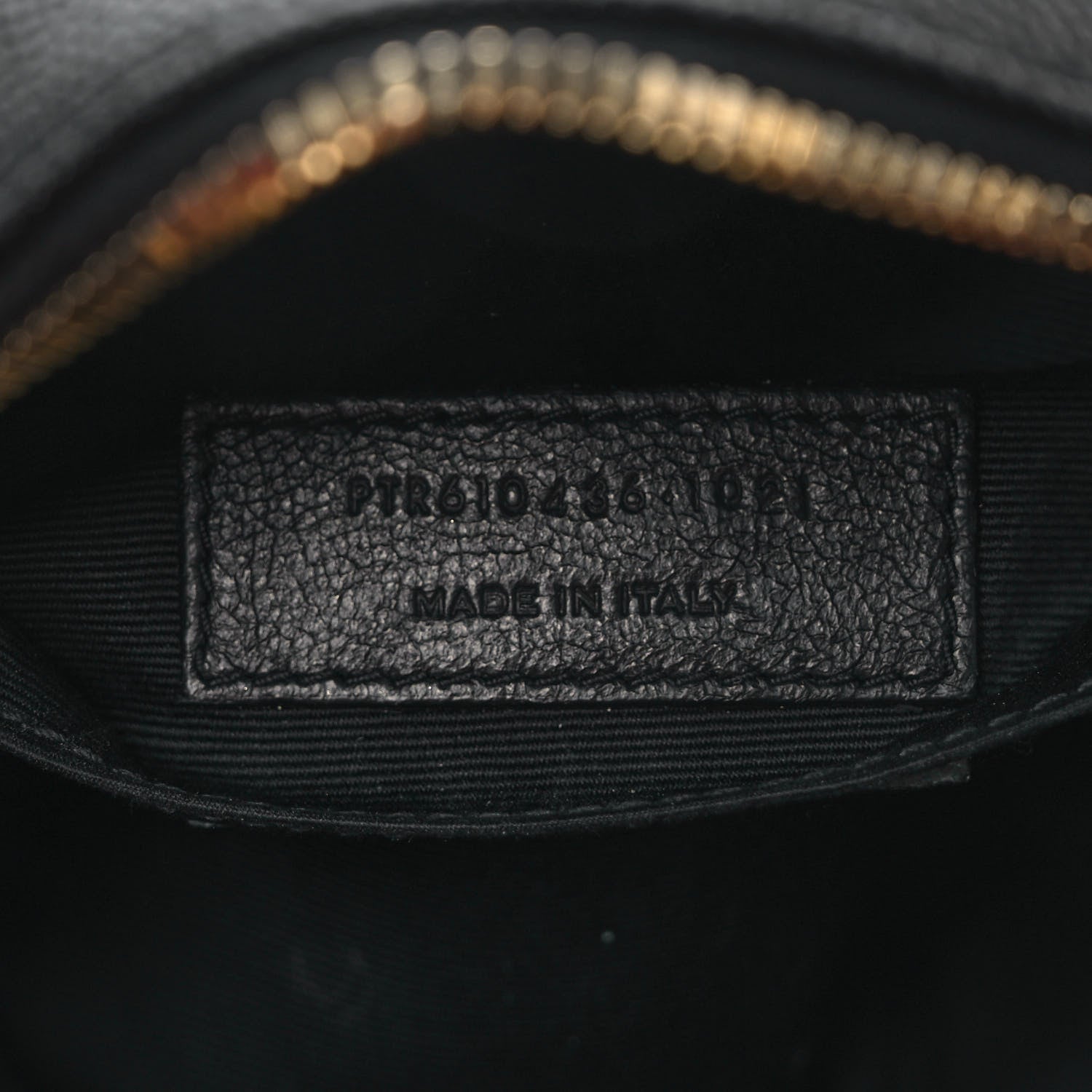 Saint Laurent Grain De Poudre Matelasse Chevron Quilted Round Vinyle Camera Bag Black 7 of 10