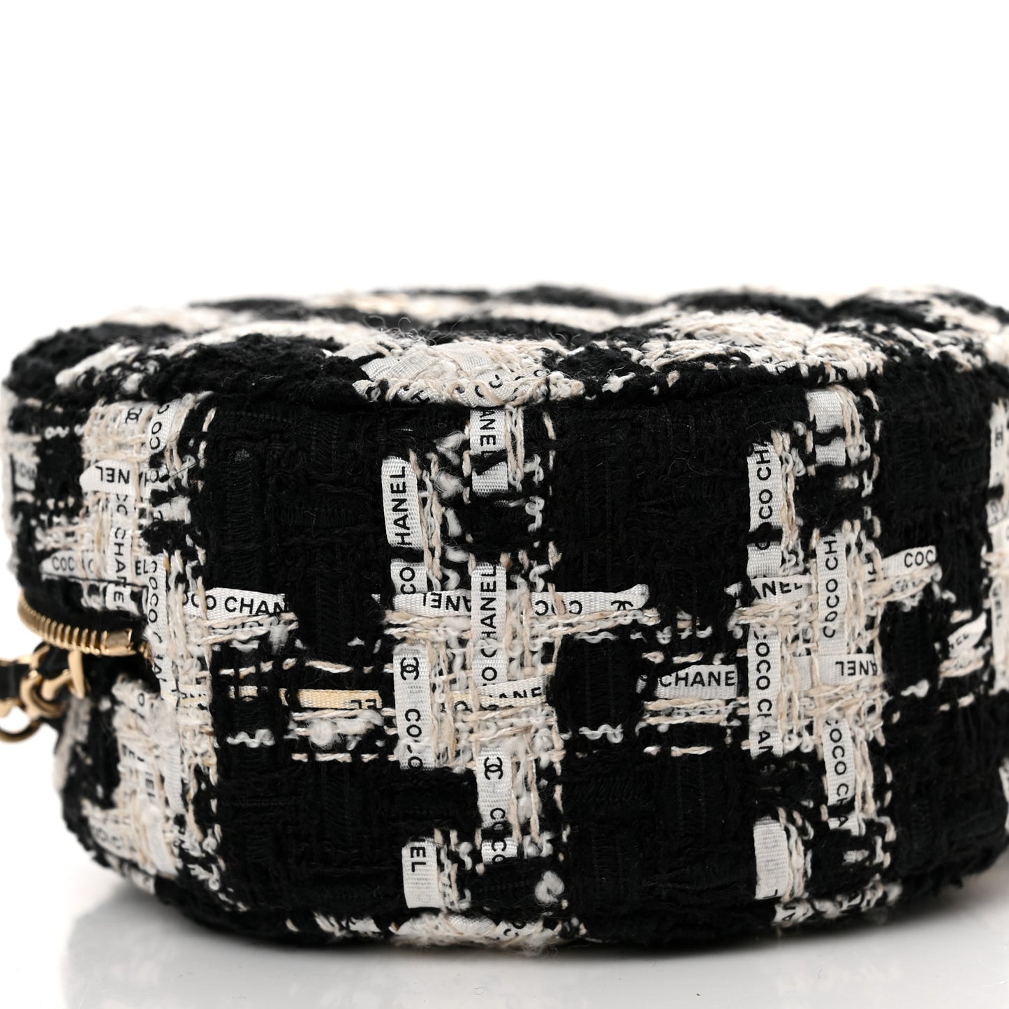 Tweed Quilted Round Clutch With Chain Black Ecru White