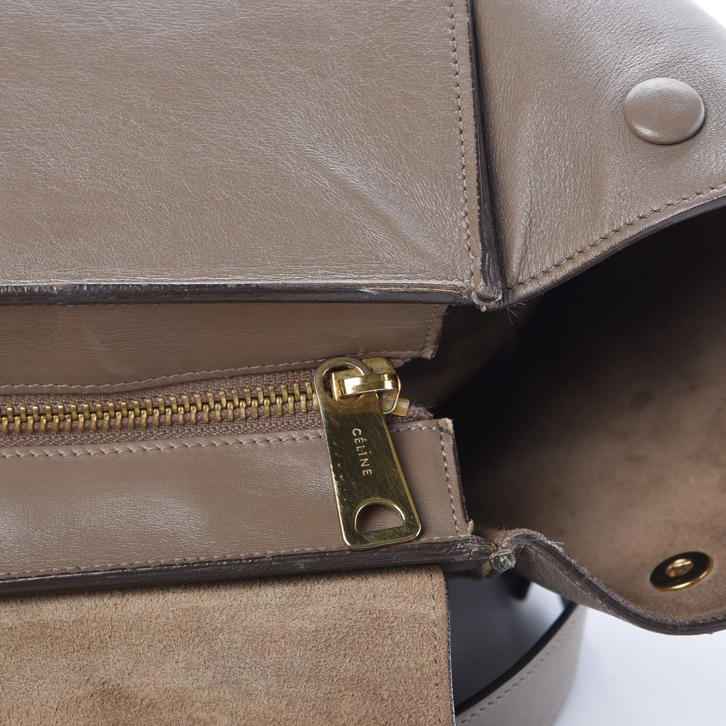 Smooth Calfskin Medium Trapeze Taupe