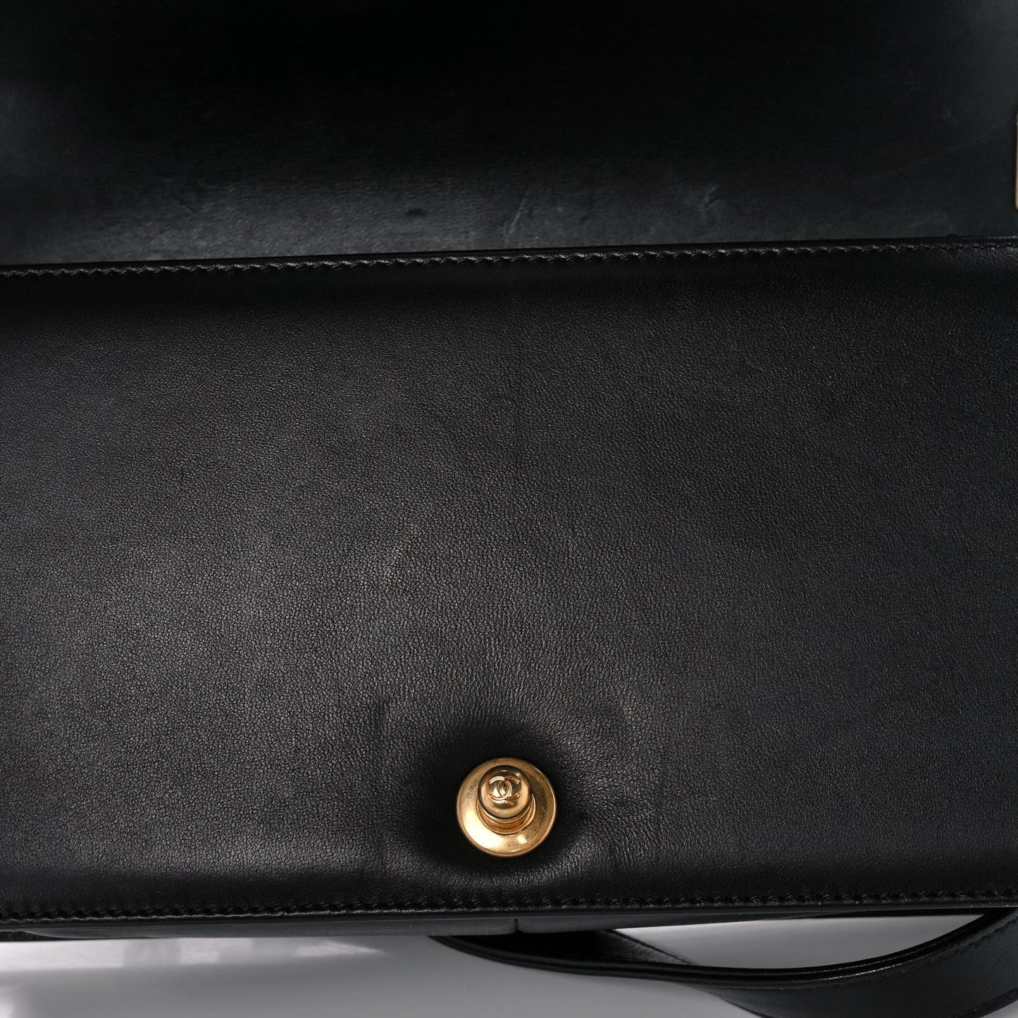 Lambskin Quilted Medium Boy Flap Black
