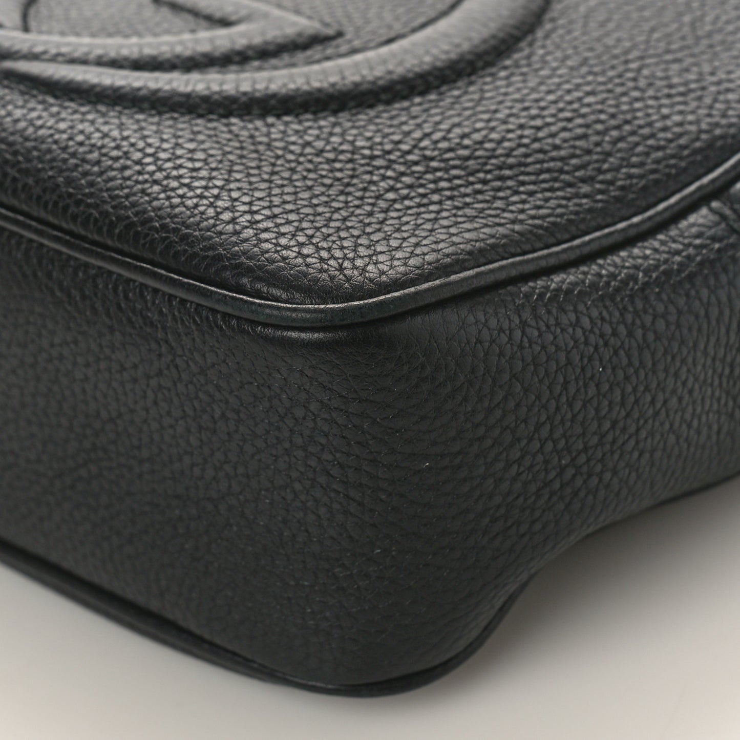 Pebbled Calfskin Small Soho Disco Bag Black