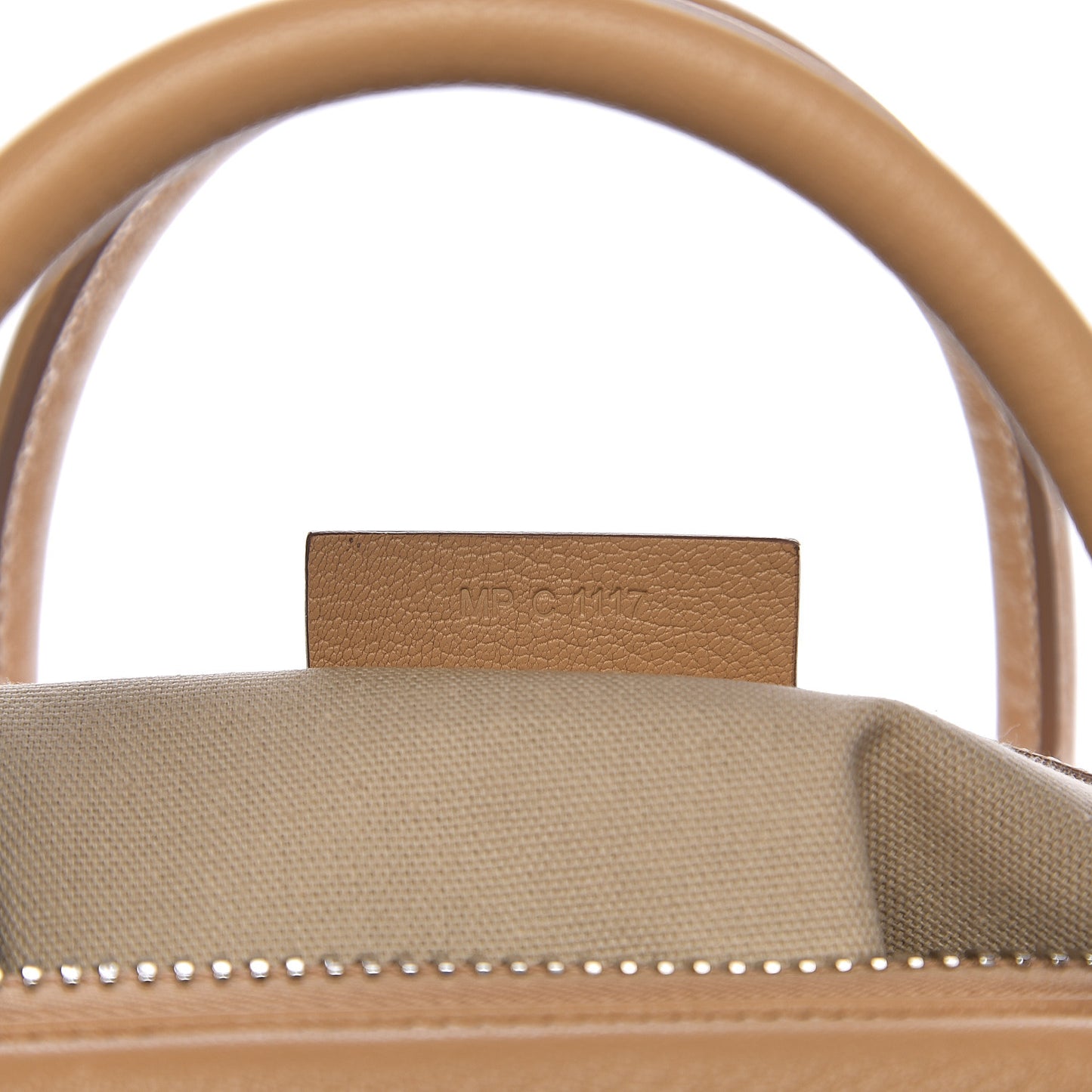 Sugar Goatskin Medium Antigona Medium Beige