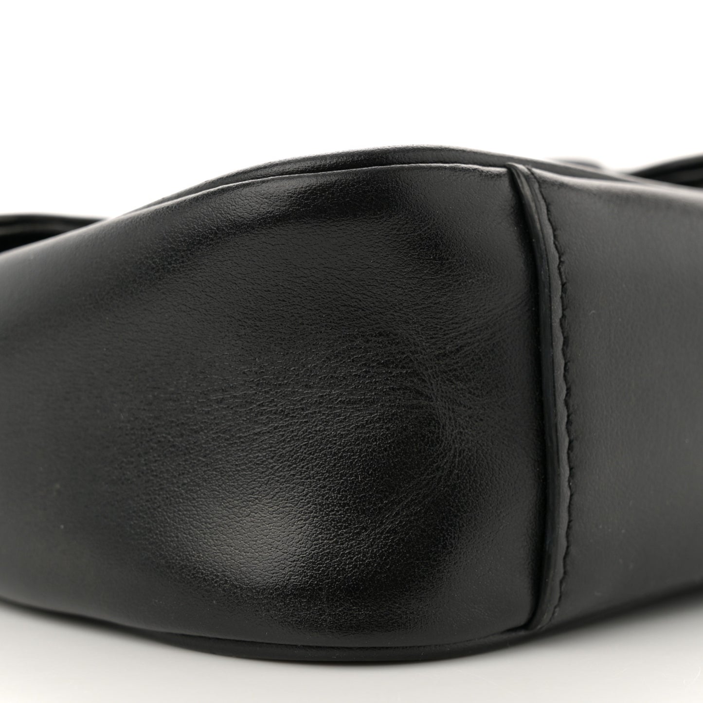 Calfskin Matelasse Monochrome Mini GG Marmont Shoulder Bag Black