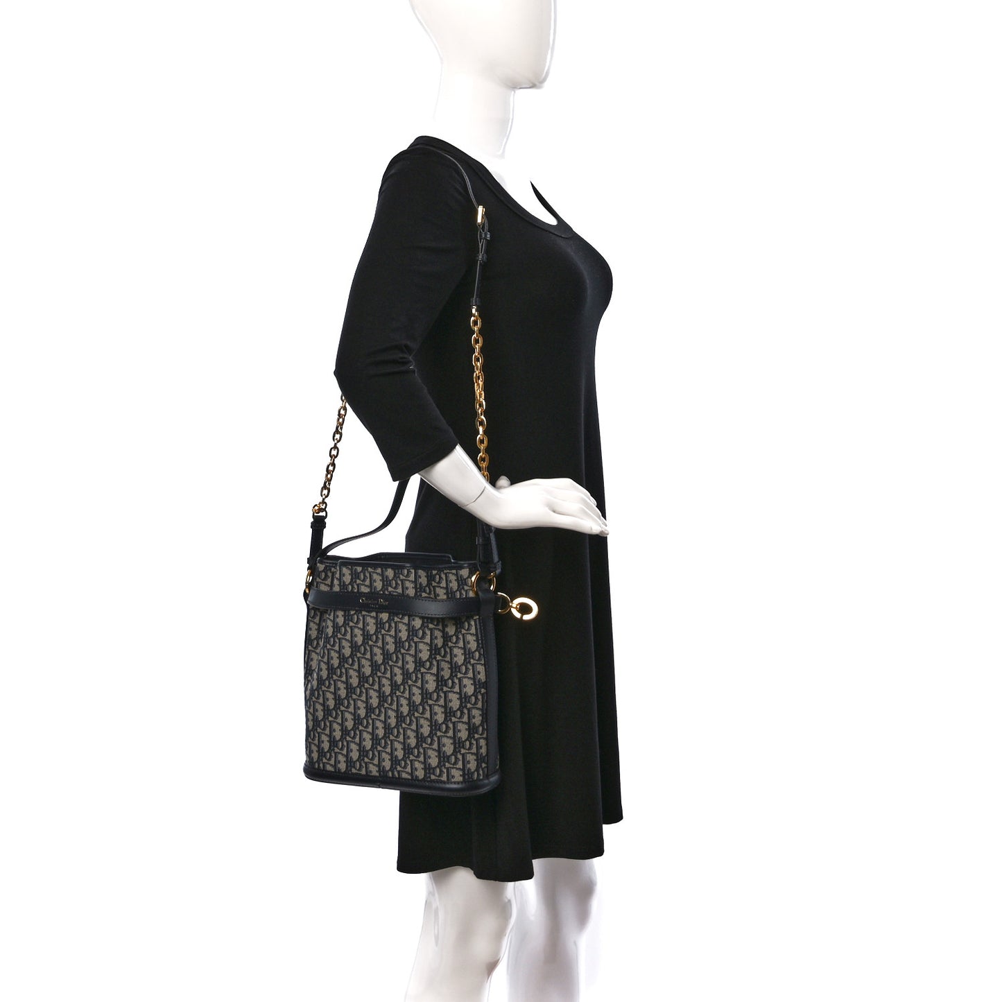 Oblique Medium C'est Chain Bucket Bag Blue