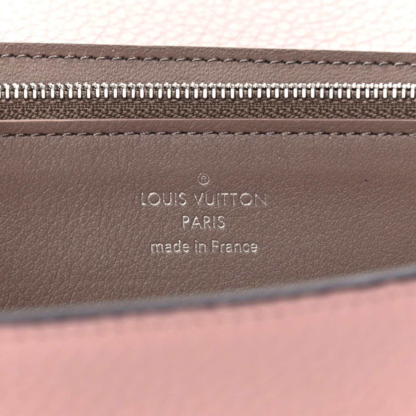 Taurillon Capucines Wallet Magnolia