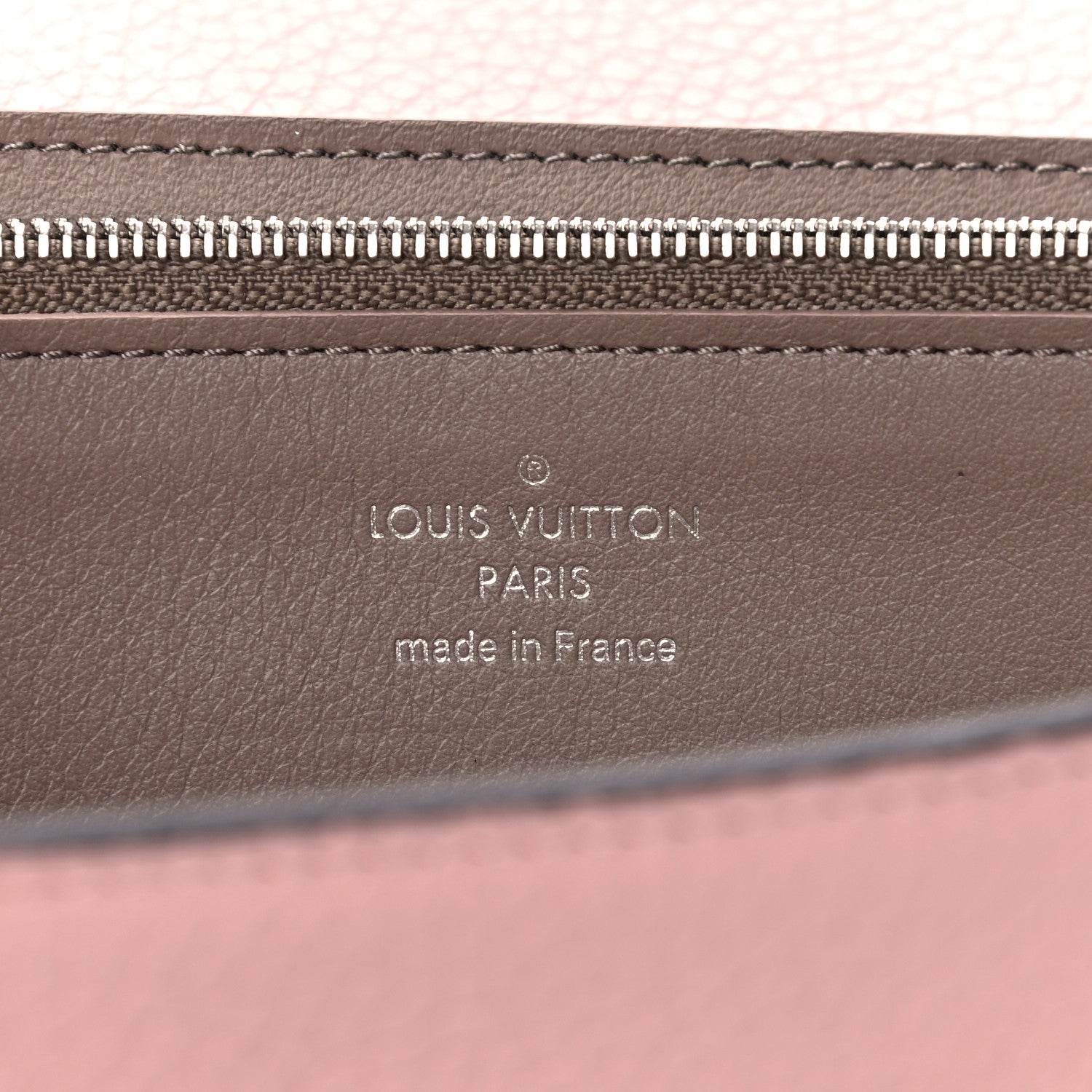 Louis Vuitton Taurillon Capucines Wallet Magnolia 6 of 16