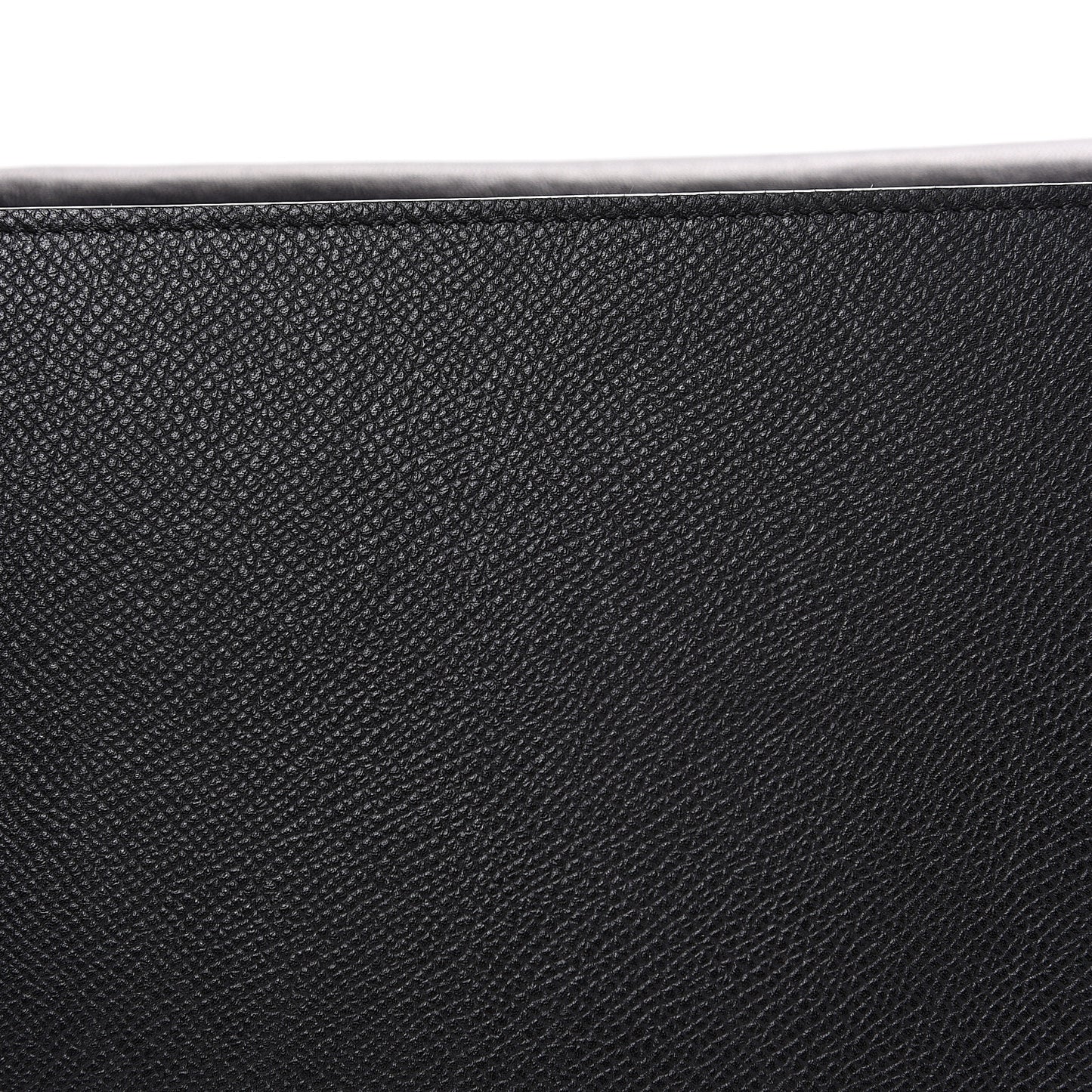 Grained Calfskin Medium Trotteur Black