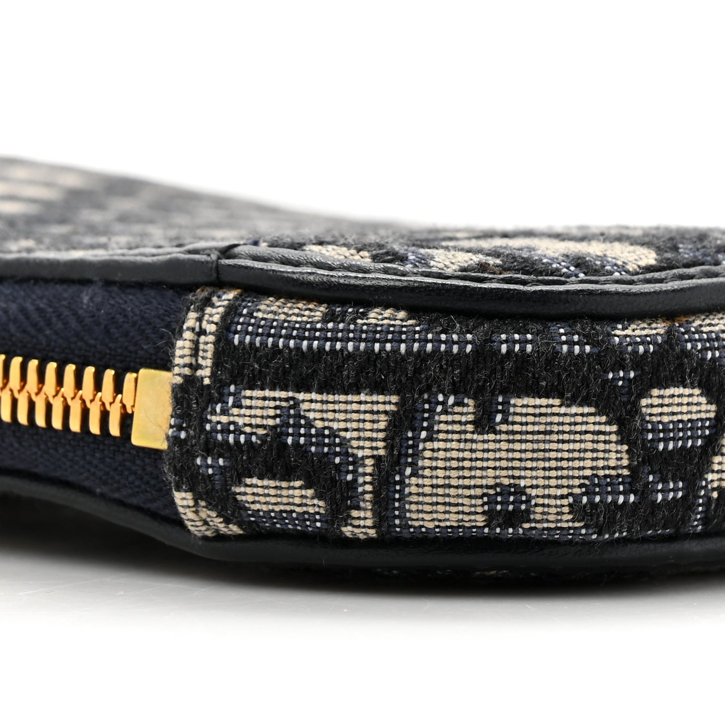 Oblique 30 Montaigne Phone Holder Blue