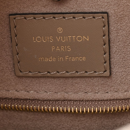 Louis Vuitton Empreinte Monogram Giant Onthego MM Tourterelle Creme 5 of 8