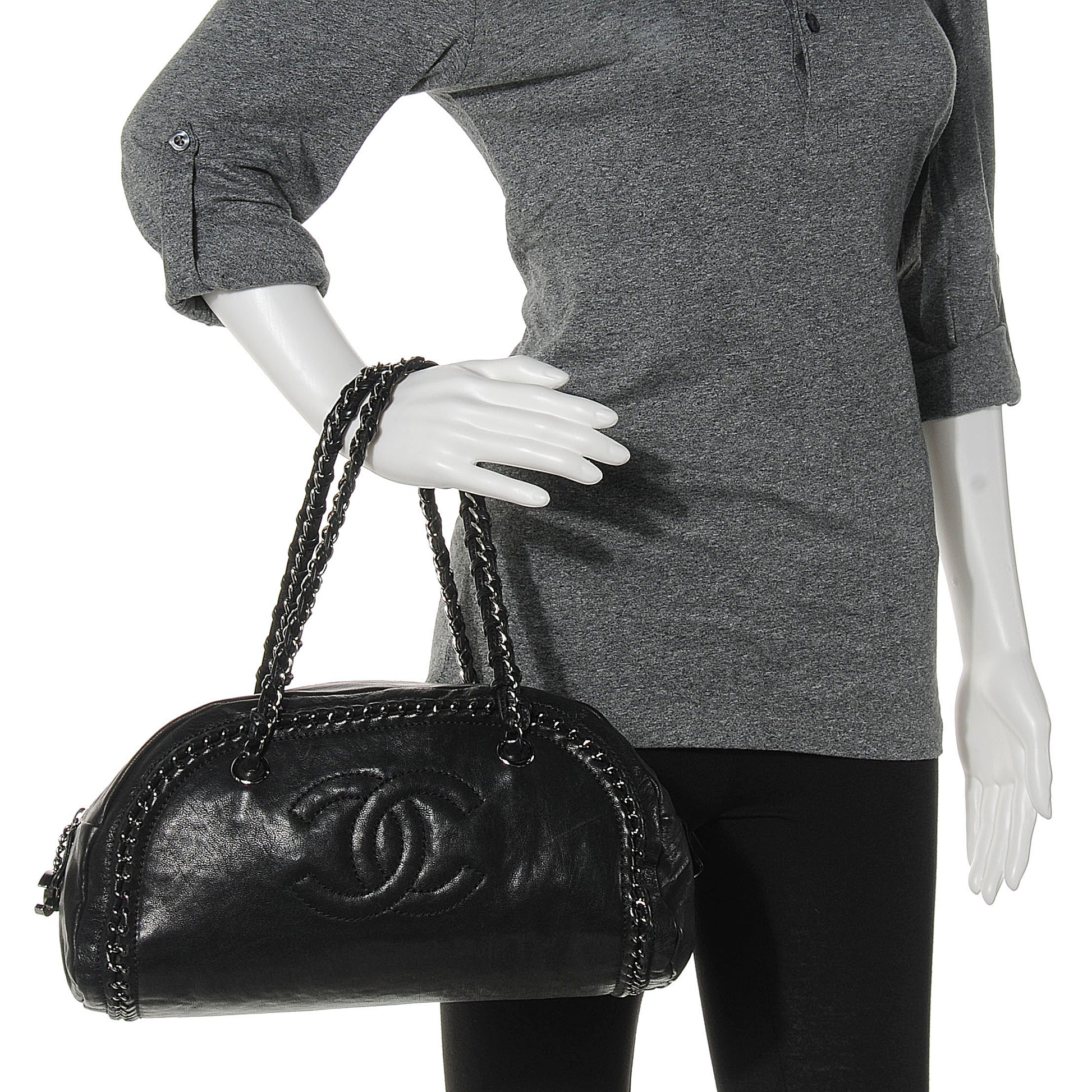 Chanel Leather Luxe Ligne Medium Bowler Black 2 of 4