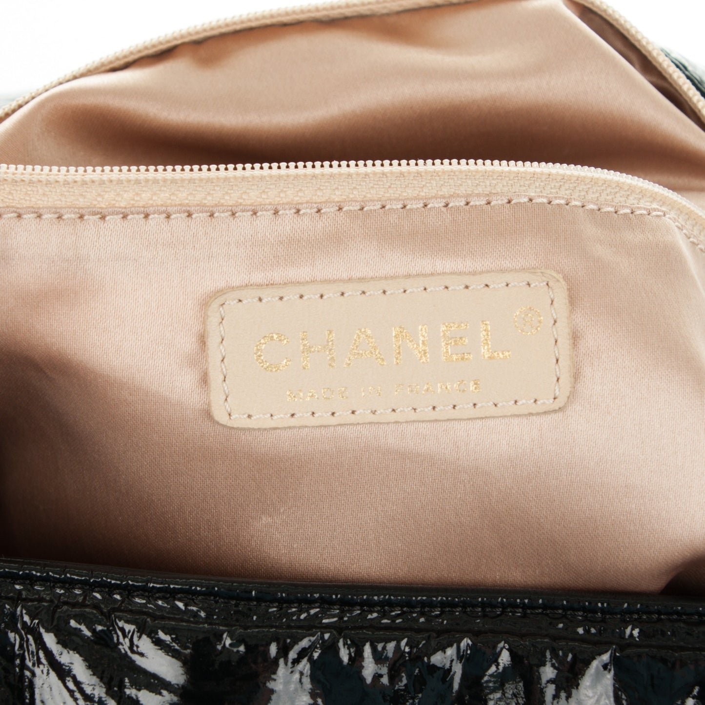 Vinyl XL Rock and Chain Flap Black
