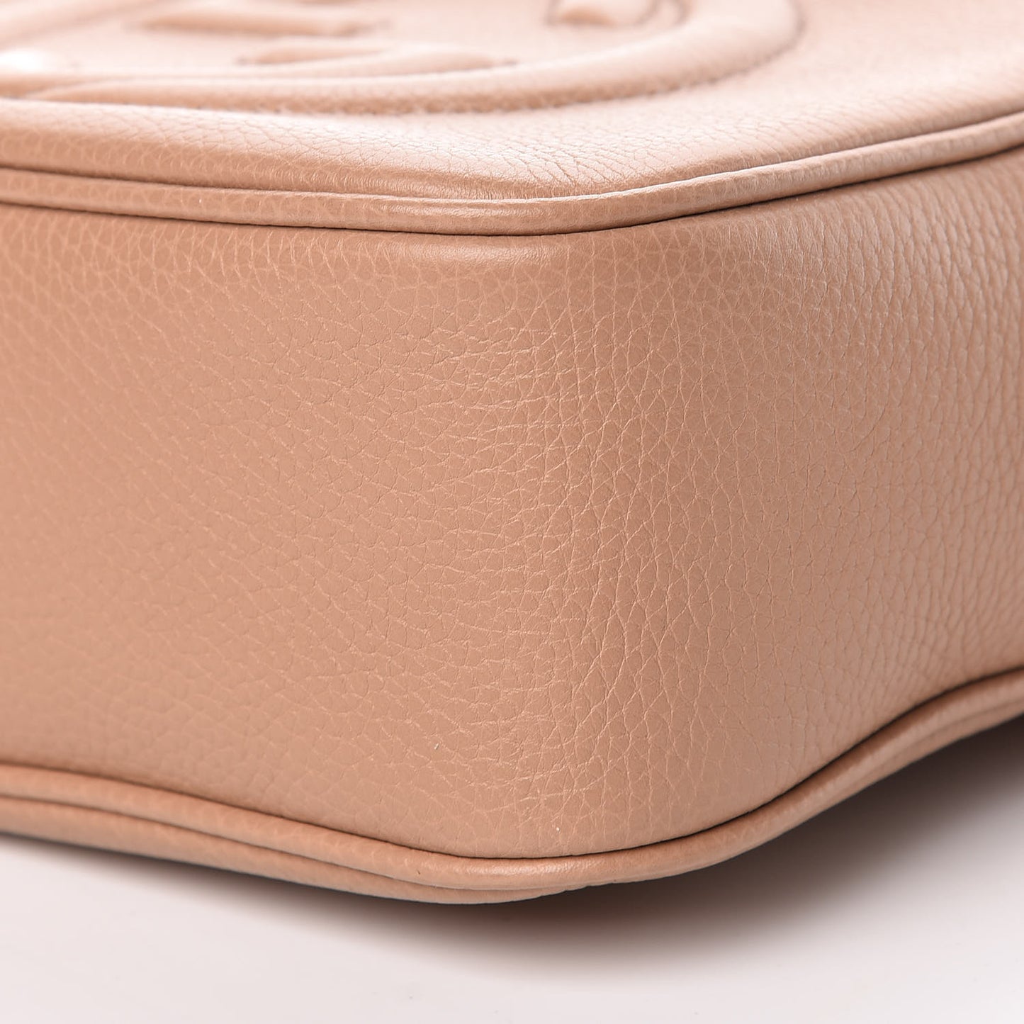 Pebbled Calfskin Small Soho Disco Bag Camelia