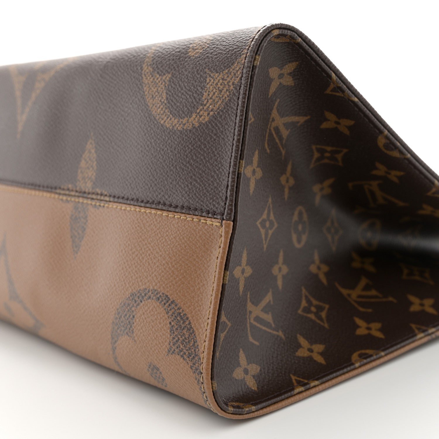 Louis Vuitton Reverse Monogram Giant Onthego MM 9 of 9