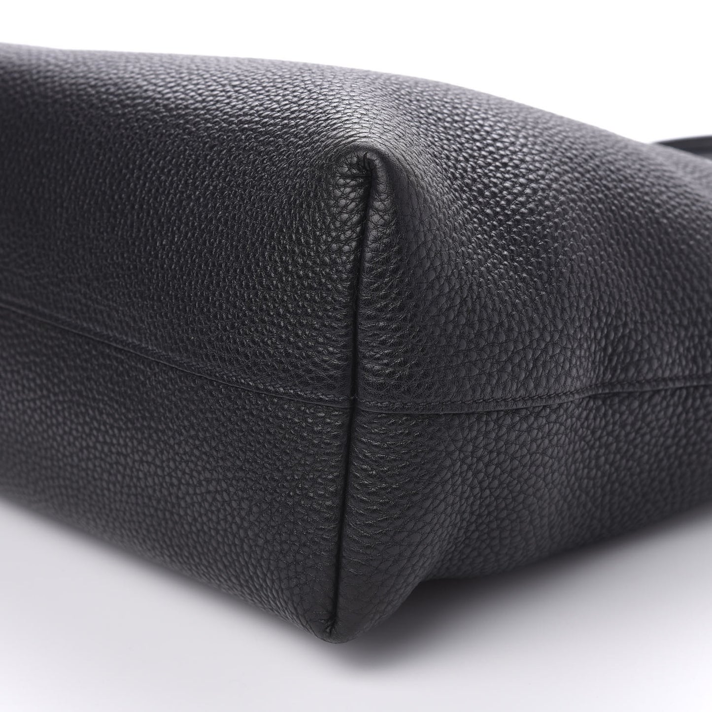 Vitello Daino Tote Black