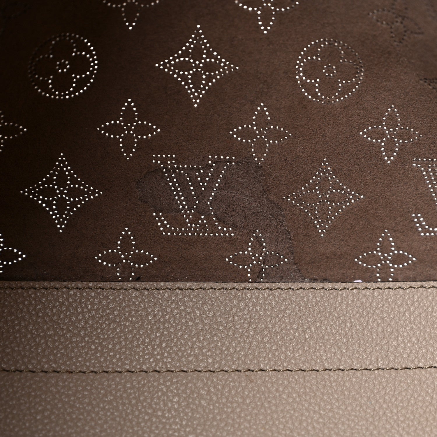 Louis Vuitton Mahina Hina MM Galet 12 of 13