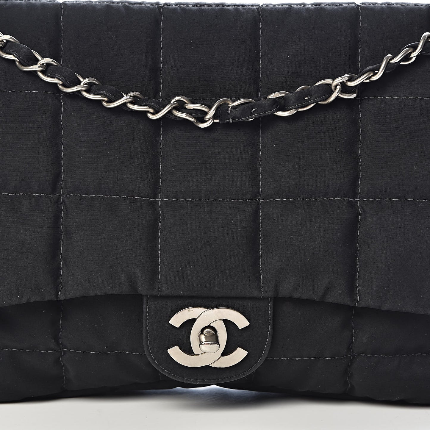 Nylon Square Quilted Flap Black