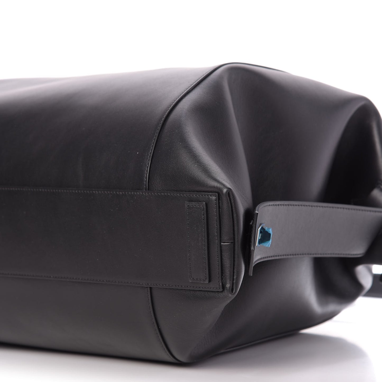 Smooth Calfskin Large Soft Antigona Black
