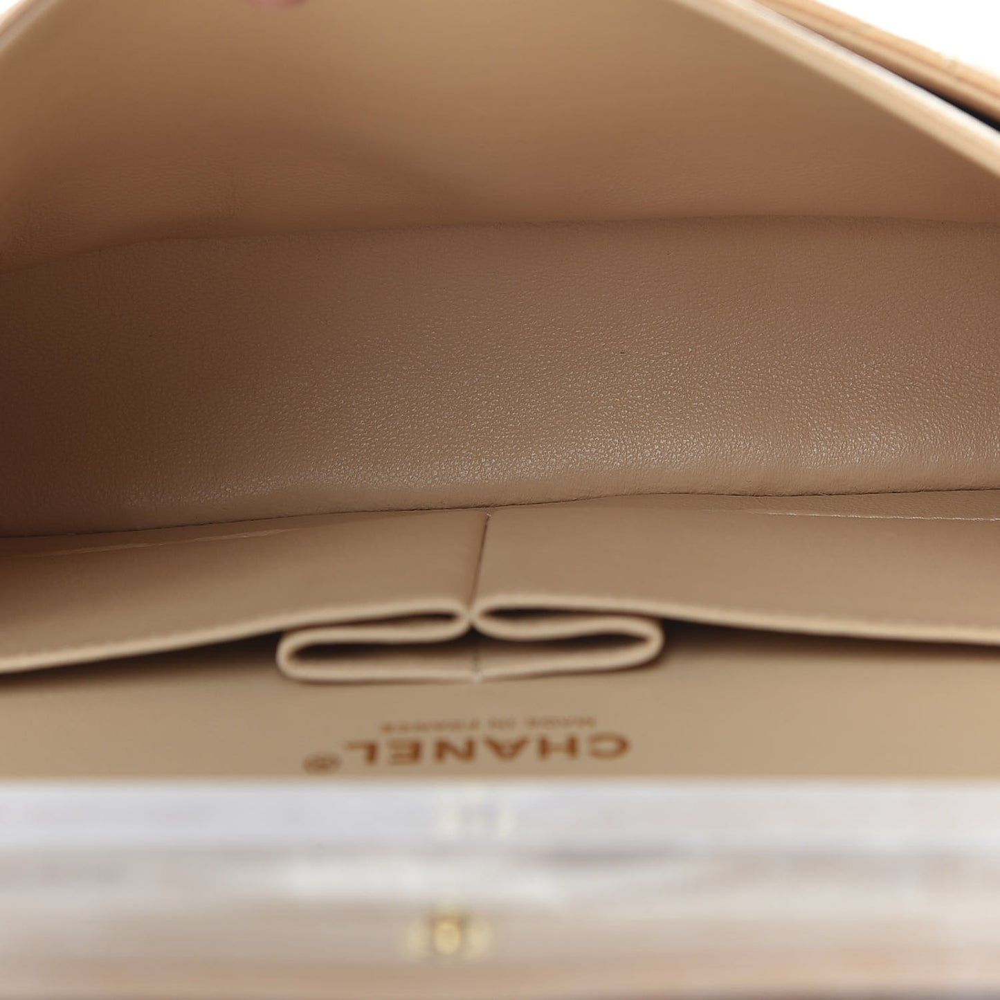 Caviar Quilted Medium Double Flap Beige Clair