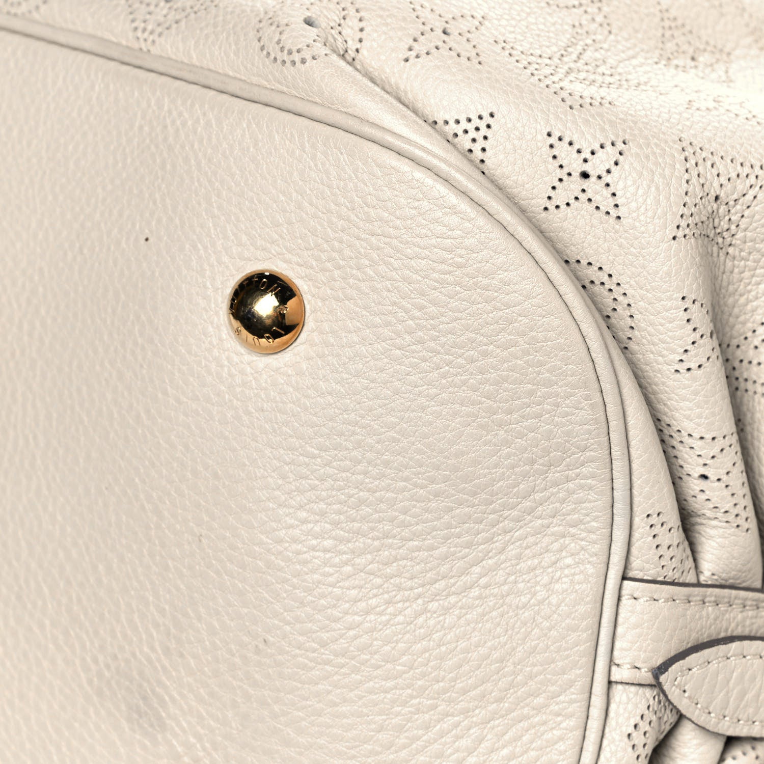 Louis Vuitton Mahina XL White 9 of 15