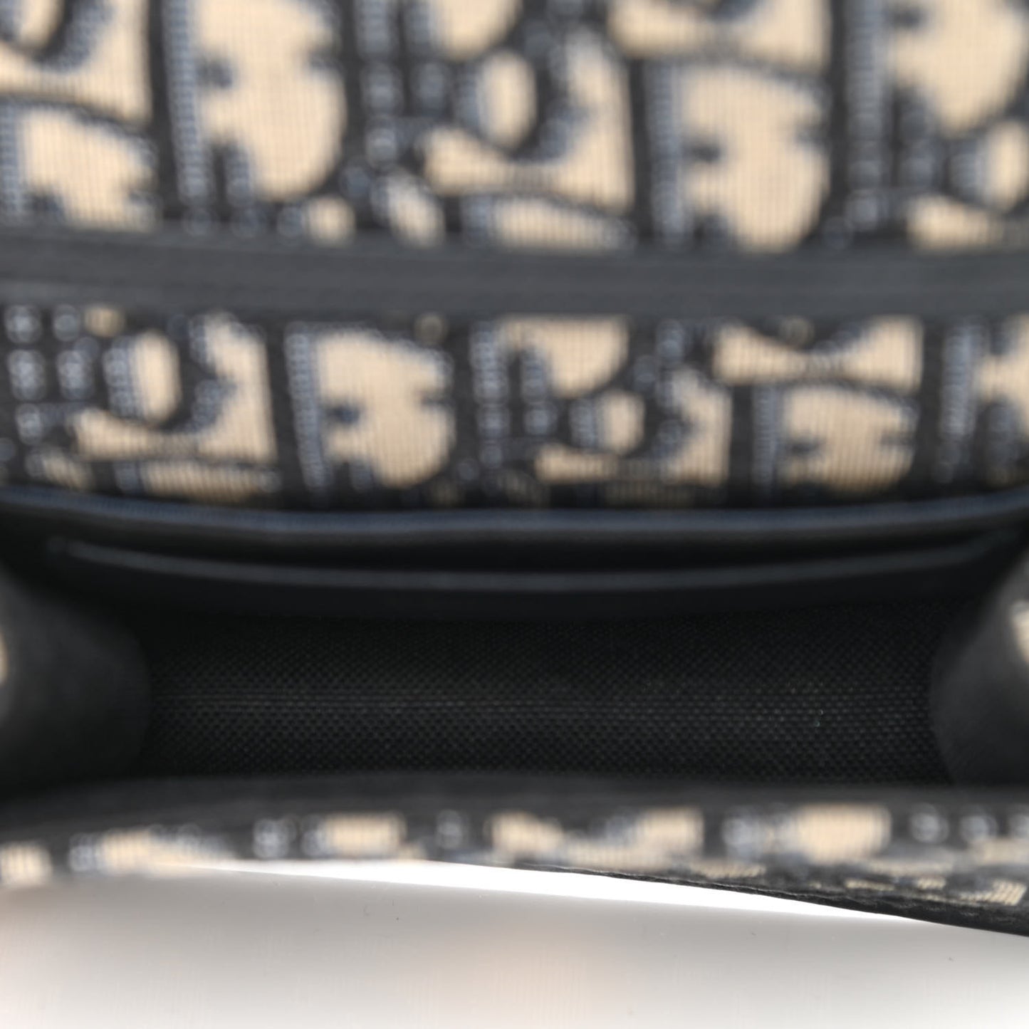 Oblique Nano 30 Montaigne Pouch Blue