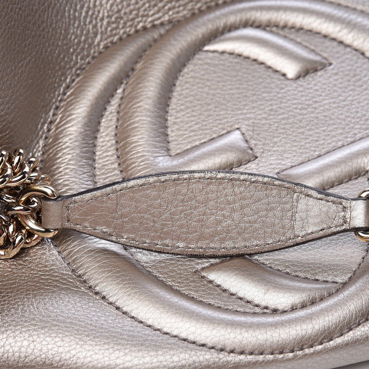 Gucci Metallic Pebbled Calfskin Medium Soho Chain Shoulder Bag Golden Beige 13 of 15