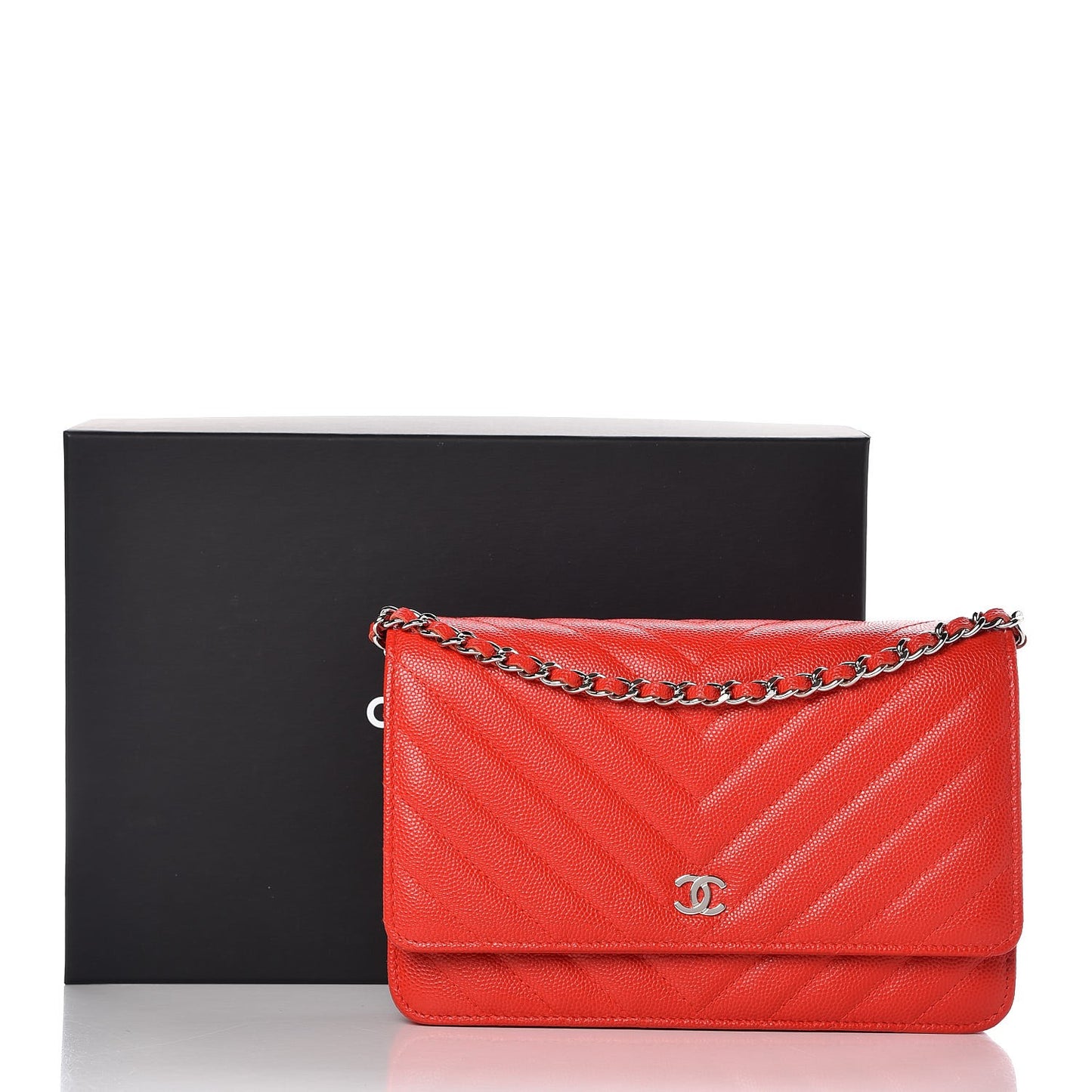 Caviar Chevron Quilted Wallet On Chain WOC Red