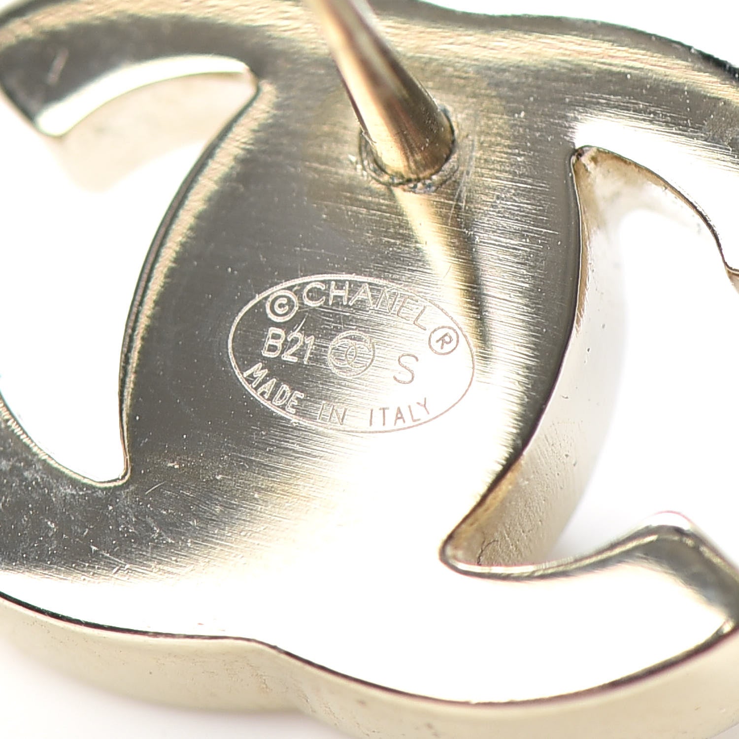 Chanel Metal CC Turnlock Earrings Gold 4 of 4