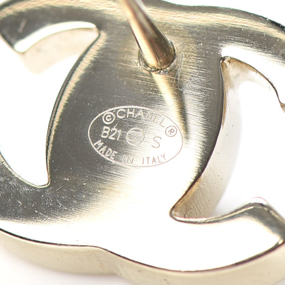 Chanel Metal CC Turnlock Earrings Gold 4 of 4