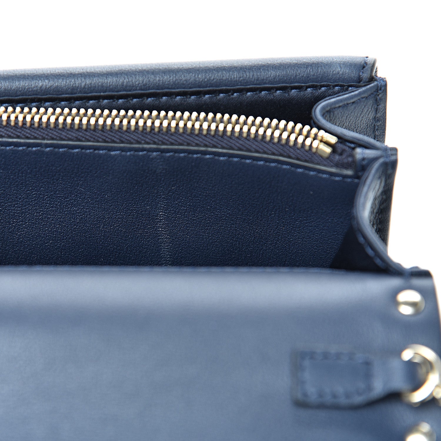 Valentino Garavani Vitello Rockstud Wallet on Chain Navy 9 of 9