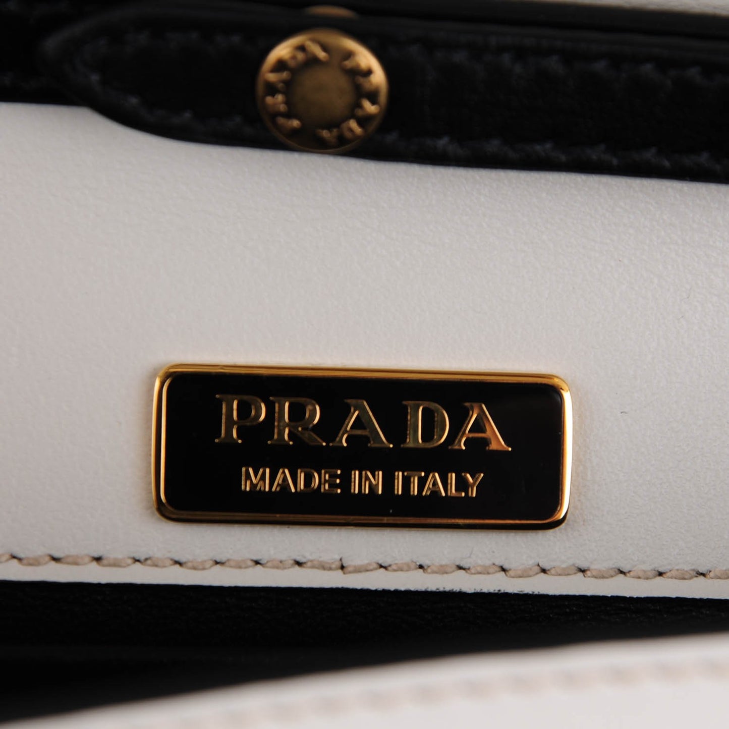 City Calf Saffiano Cahier Bag Talco Black
