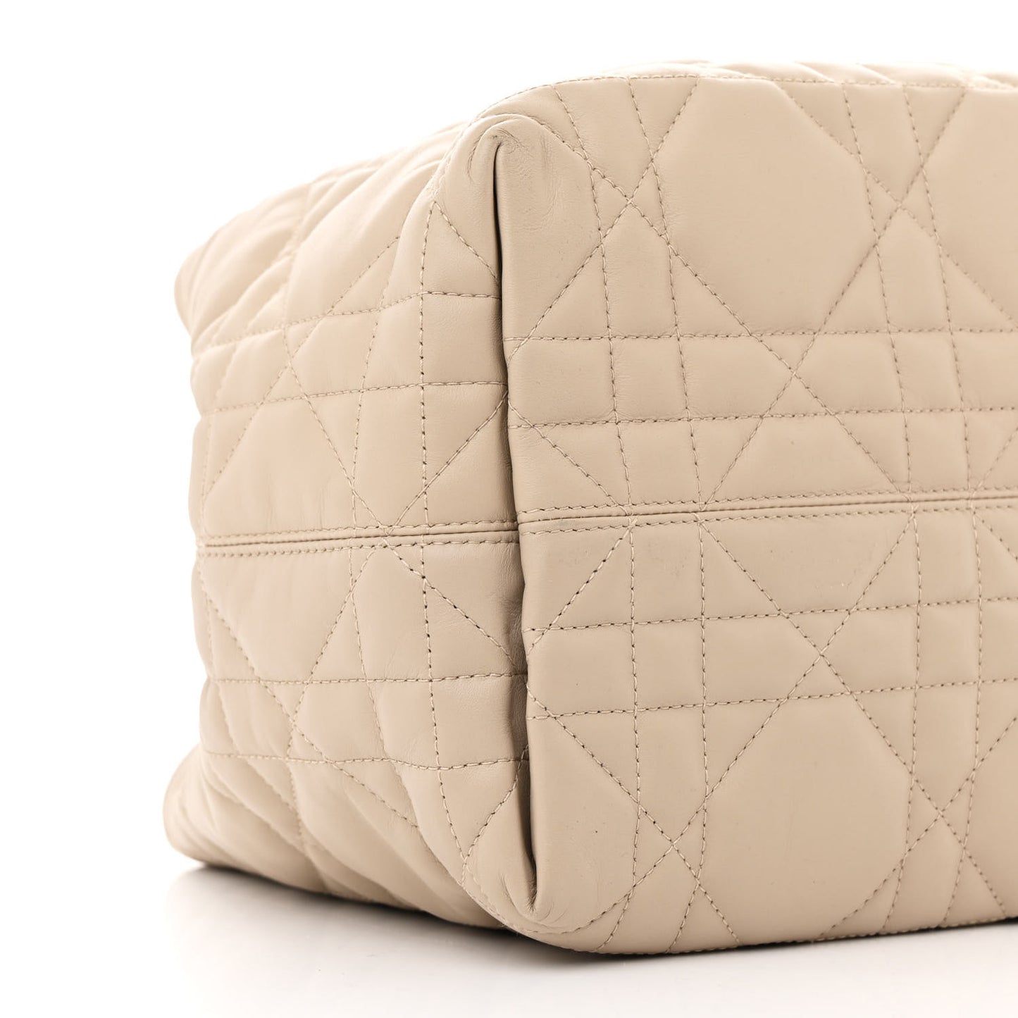Calfskin Macrocannage Medium Toujour Powder Beige