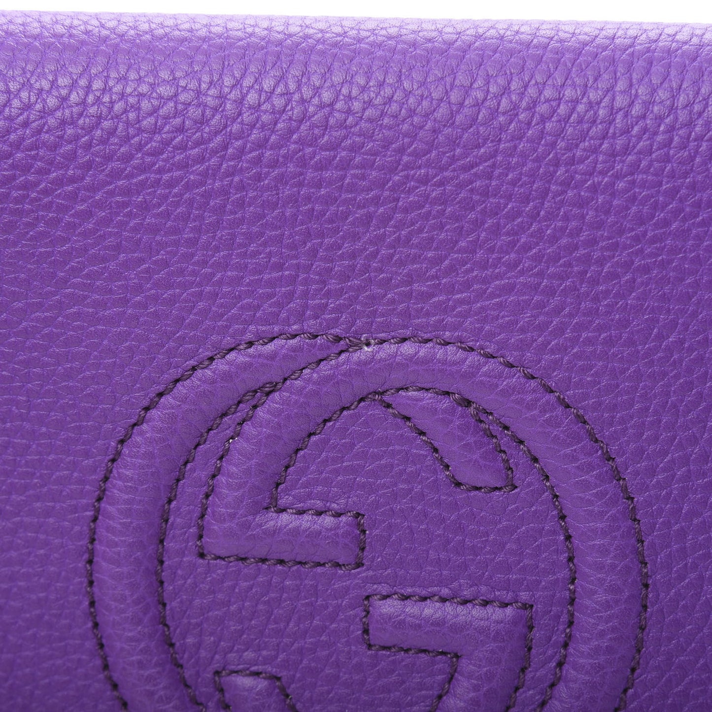 Pebbled Calfskin Medium Soho Clutch Shine Purple