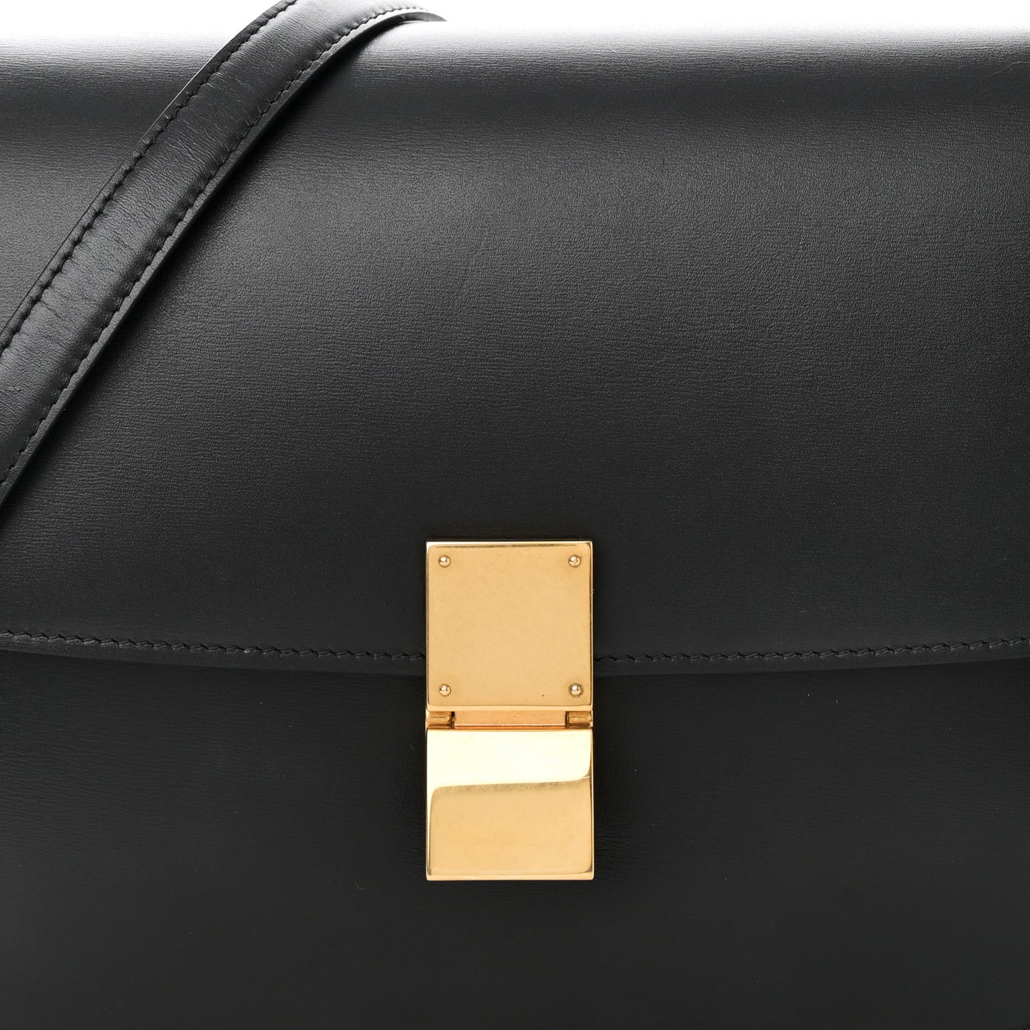 Box Calfskin Medium Classic Box Flap Bag Black
