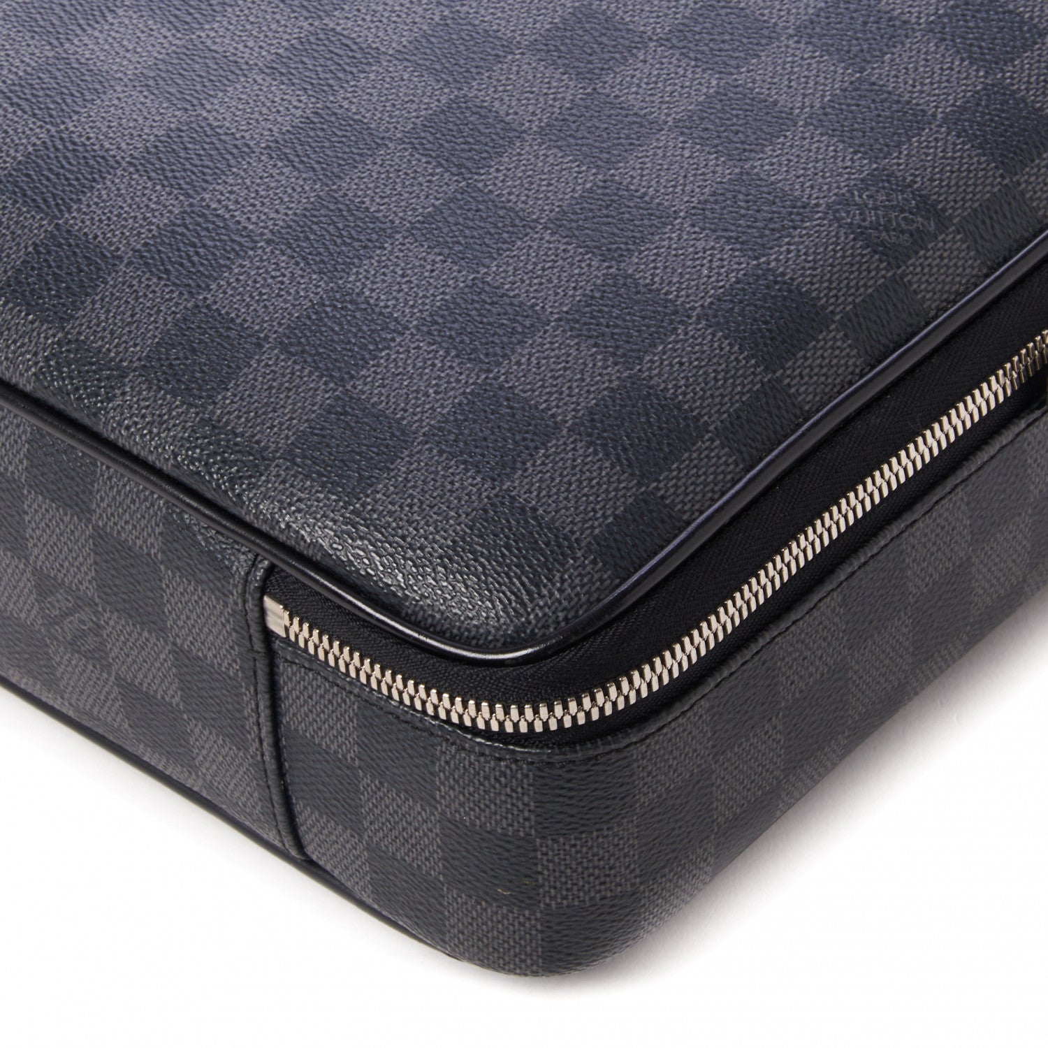 Louis Vuitton Damier Graphite Steeve 5 of 9