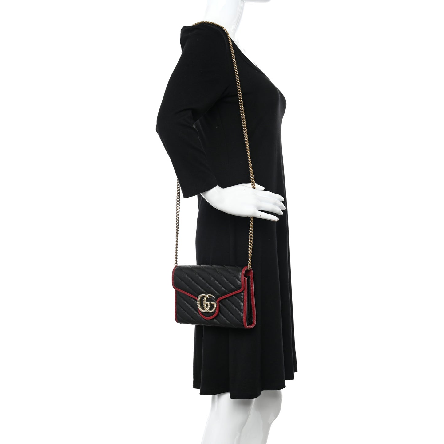 Vintage Effect Calfskin Matelasse Diagonal Torchon GG Marmont Chain Wallet Black Romantic Cherry
