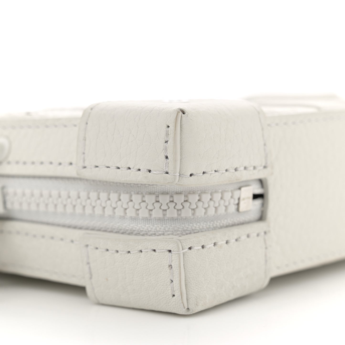 Taurillon Monogram LV Friends Soft Trunk Wallet White