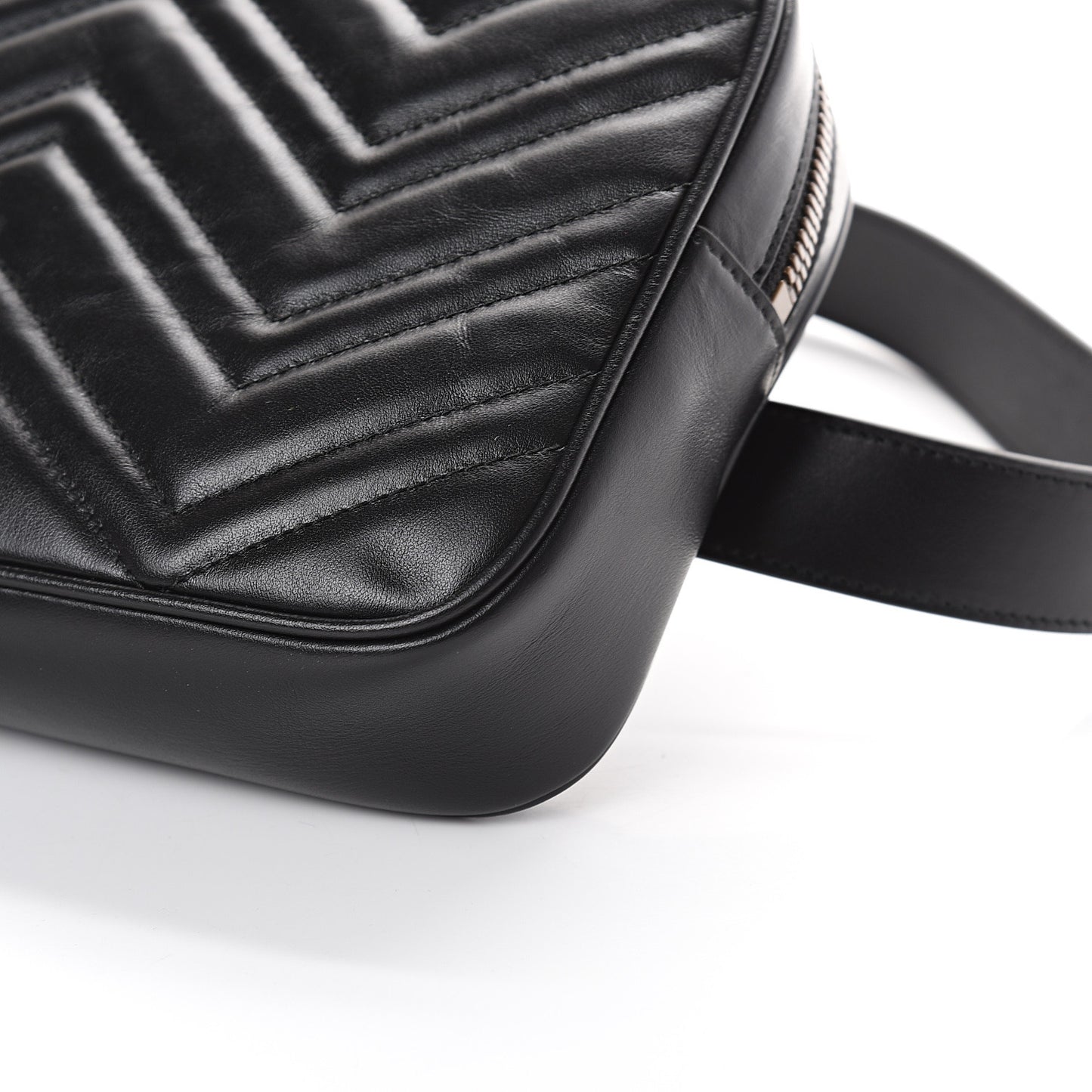 Calfskin Matelasse Mens GG Marmont Belt Bag 90 36 Black