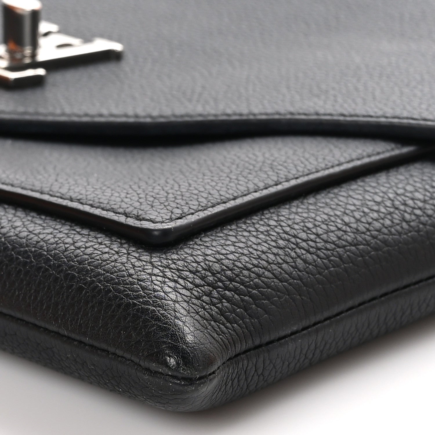 Louis Vuitton LOUIS VUITTON Soft Calfskin My Lockme Chain Pochette Black 9 of 10
