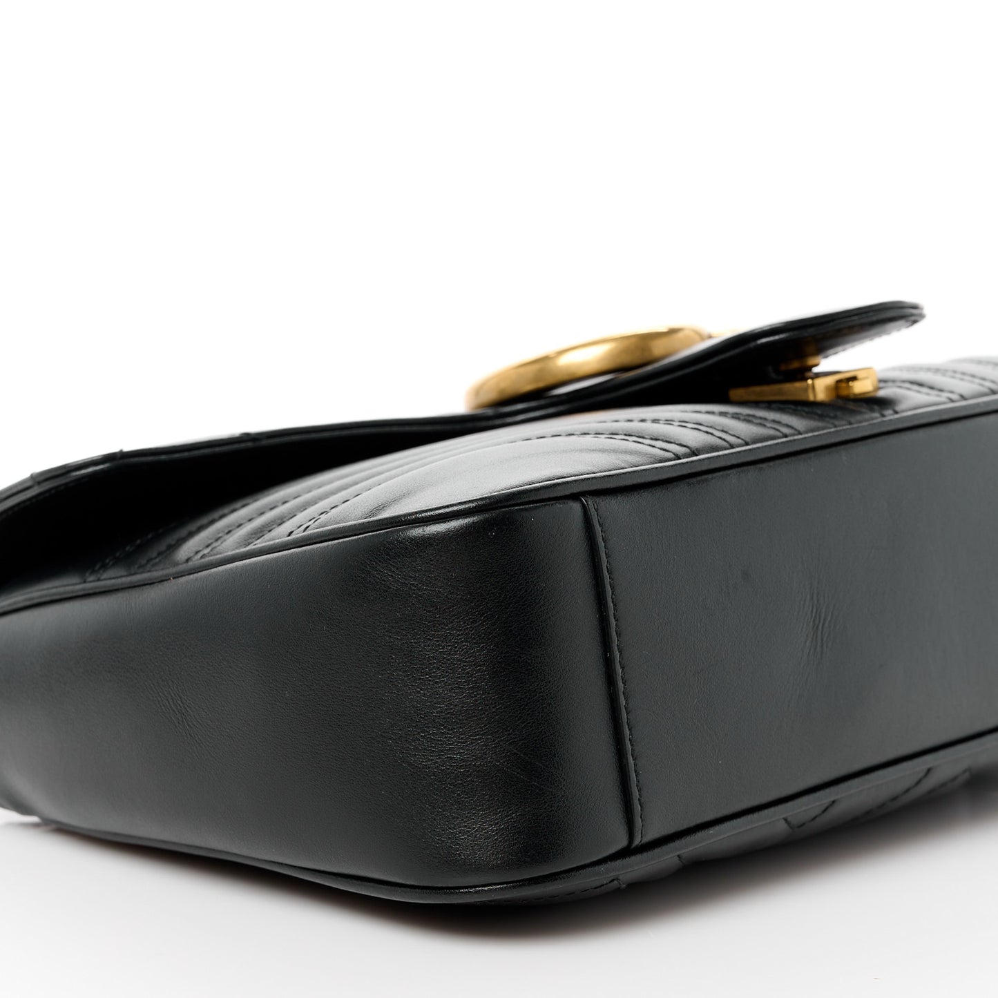 Calfskin Matelasse Medium GG Marmont Shoulder Bag Black